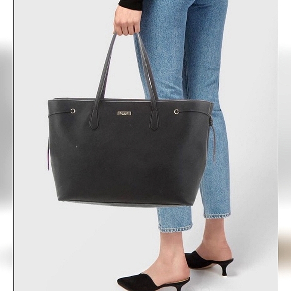 Kate spade tote - Picture 1 of 16